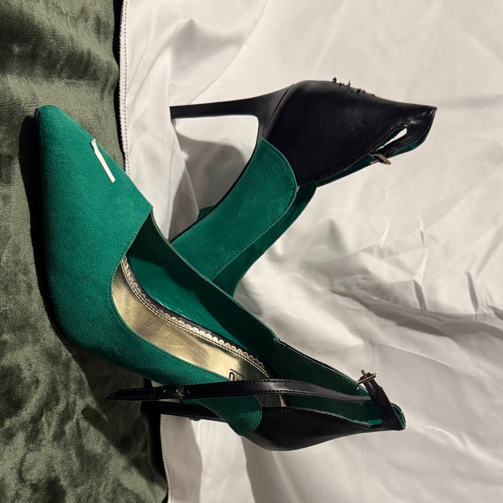 Vince Camuto Green and Black Heels
